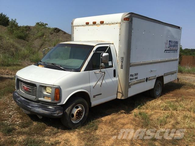 GMC 3500 Camiões de caixa fechada