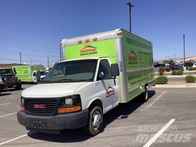 GMC C3500 Camiões de caixa fechada