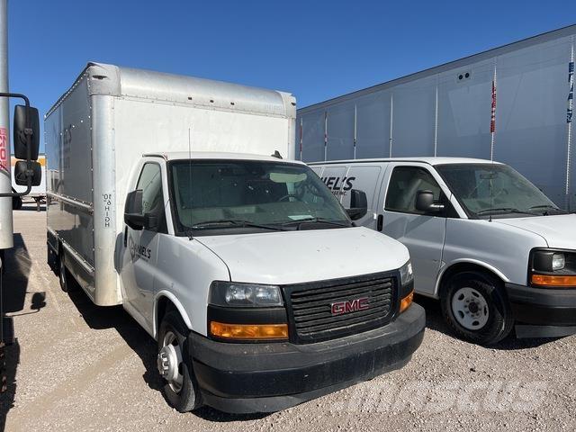 GMC G33903 Camiões de caixa fechada