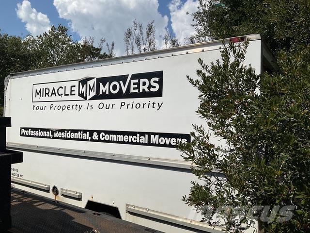 GMC Savana Camiões de caixa fechada