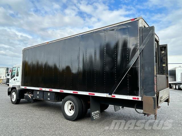 GMC T-Series Camiões de caixa fechada