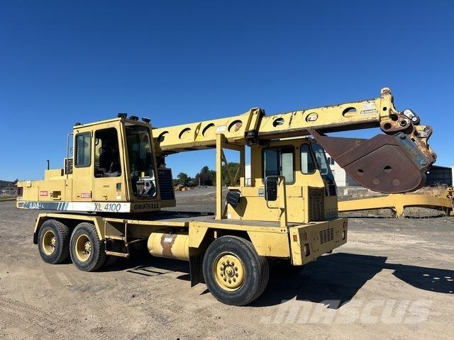 Gradall XL4100 Escavadoras de rodas