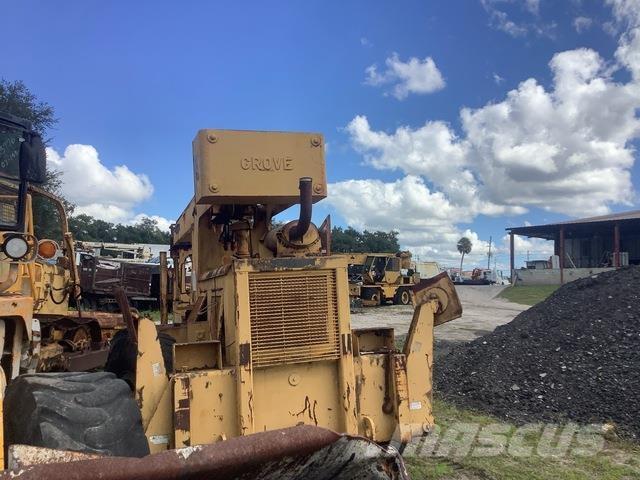 Grove  Gruas Fora-de-estrada