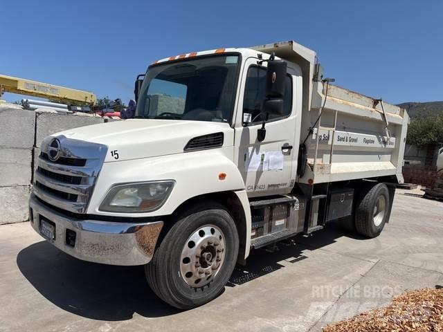Hino  Camiões basculantes