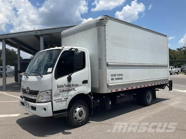 Hino 155 Camiões de caixa fechada
