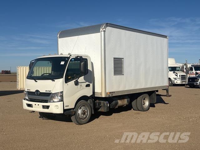 Hino 195 Camiões de caixa fechada