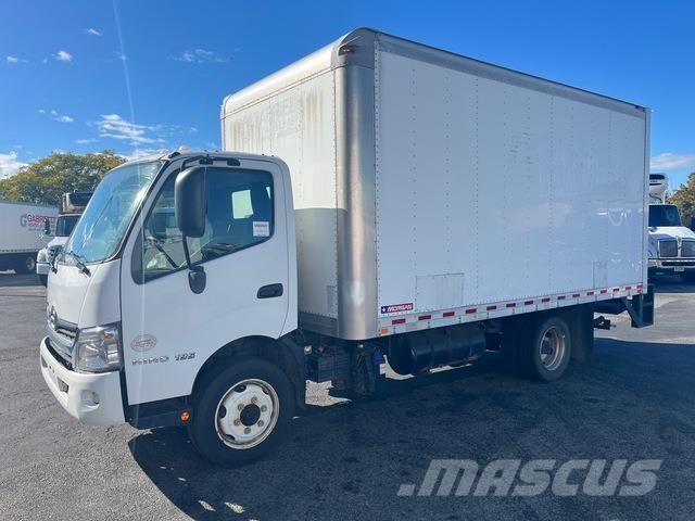 Hino 195 Camiões de caixa fechada