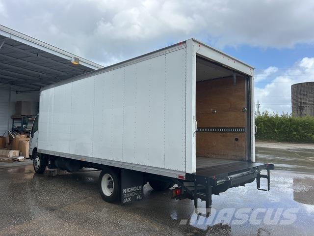 Hino 195 Camiões de caixa fechada