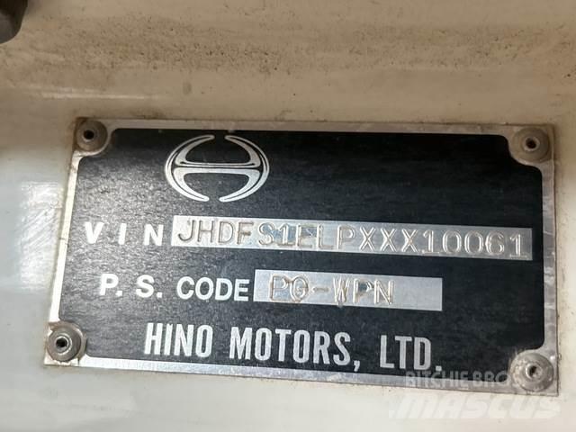 Hino 1ELPG-WPN Tractores (camiões)