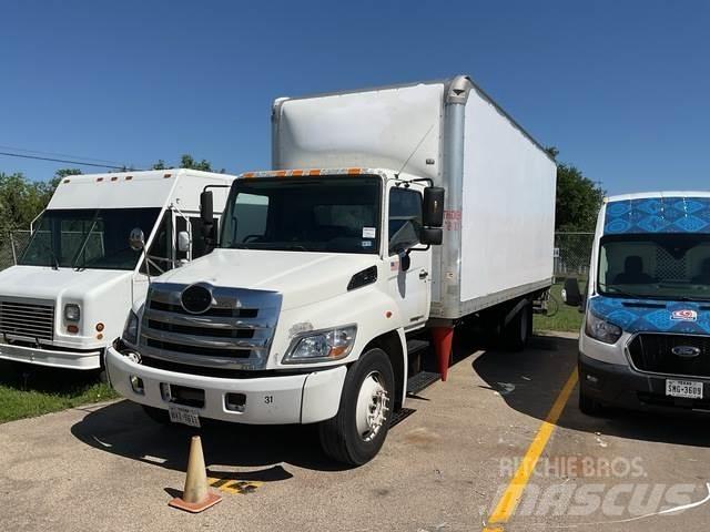 Hino 238 Camiões de caixa fechada