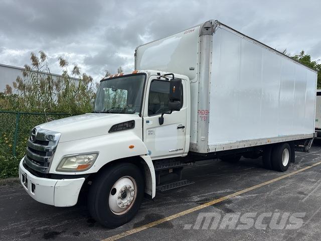 Hino 238 Camiões de caixa fechada