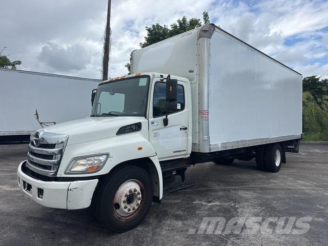 Hino 238 Camiões de caixa fechada