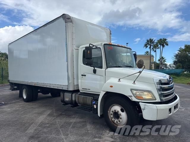 Hino 238 Camiões de caixa fechada