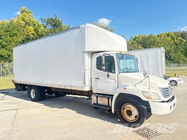 Hino 238 Camiões de caixa fechada