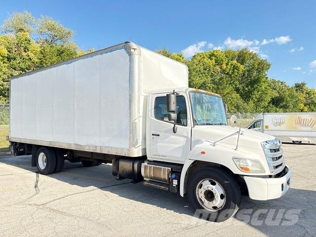 Hino 238 Camiões de caixa fechada