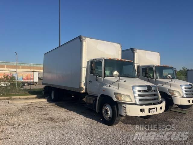 Hino 268 Carrinhas de caixa fechada