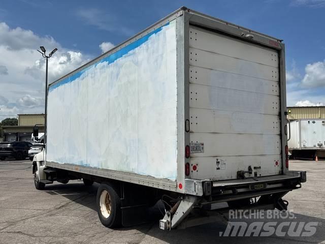 Hino 268 Camiões de caixa fechada