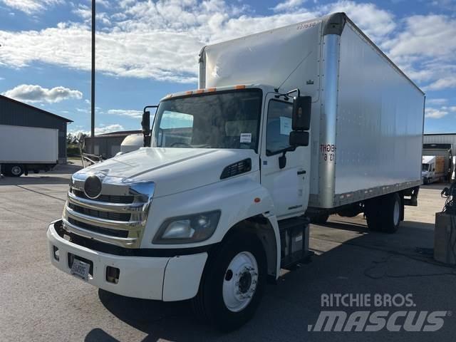 Hino 268 Camiões de caixa fechada