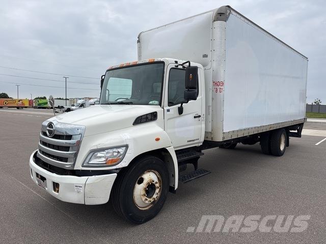 Hino 268 Camiões de caixa fechada