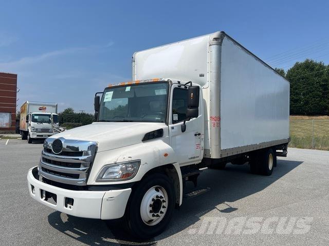 Hino 268 Camiões de caixa fechada