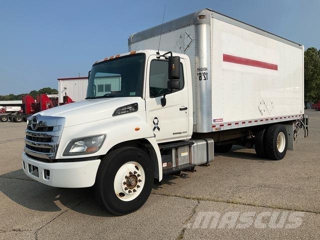 Hino 268 Camiões de caixa fechada