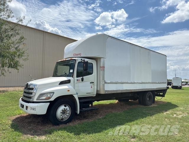 Hino 268 Camiões de caixa fechada