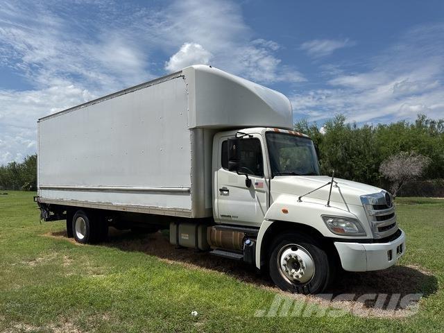 Hino 268 Camiões de caixa fechada