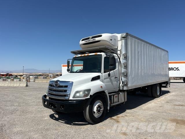 Hino 268 Camiões caixa temperatura controlada