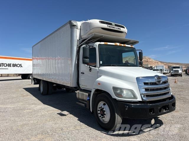 Hino 268 Camiões caixa temperatura controlada
