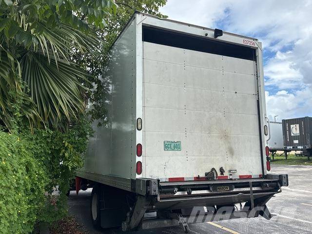 Hino 268 Camiões de caixa fechada