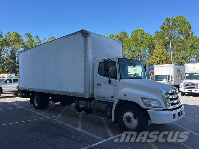 Hino 268 Camiões de caixa fechada