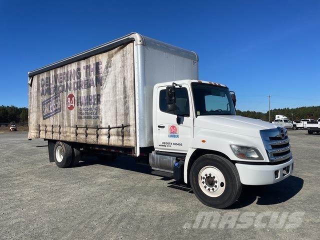 Hino 268 Camiões caixa cortinas laterais