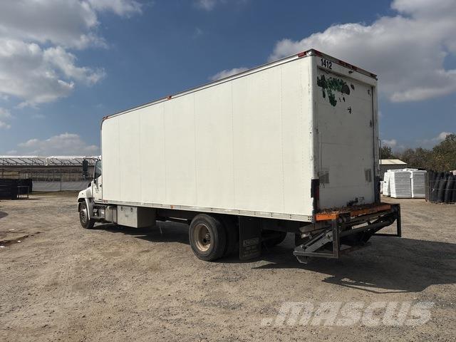 Hino 268 Camiões de caixa fechada