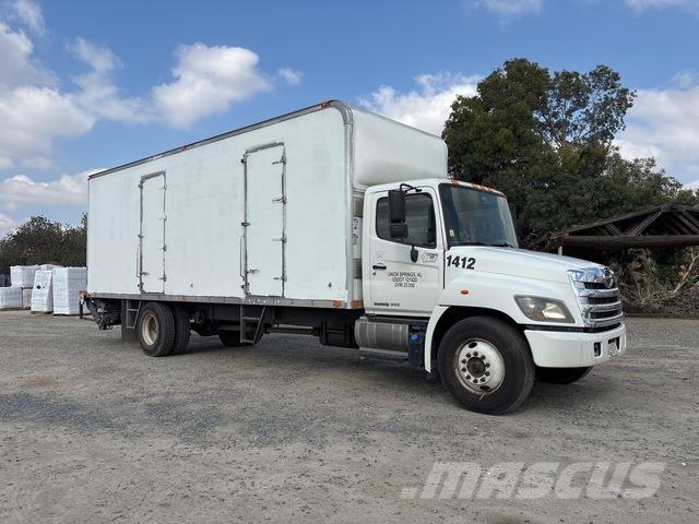 Hino 268 Camiões de caixa fechada