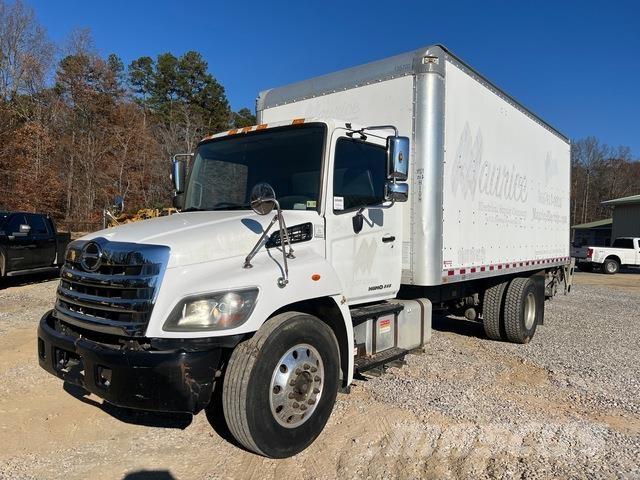 Hino 268 Camiões de caixa fechada