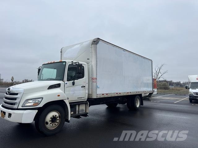 Hino 268 Camiões de caixa fechada