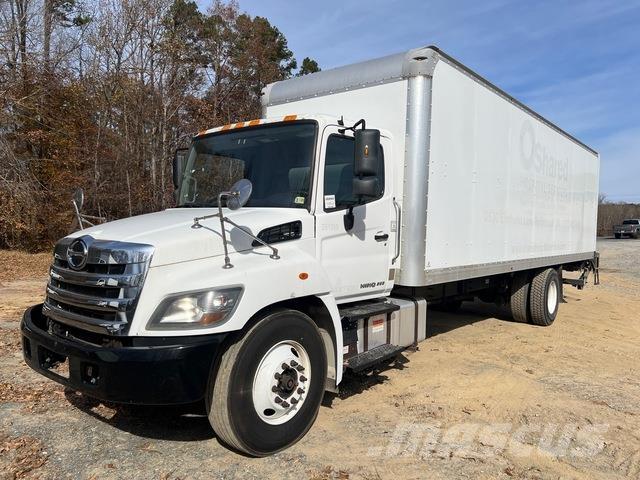 Hino 269 Camiões de caixa fechada