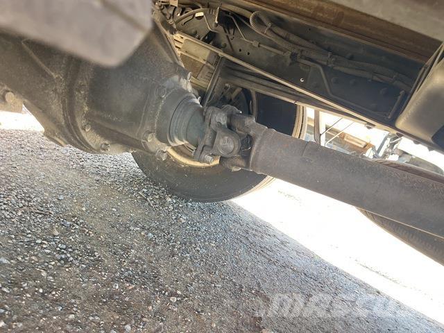 Hino 300 616 Camiões caixa temperatura controlada