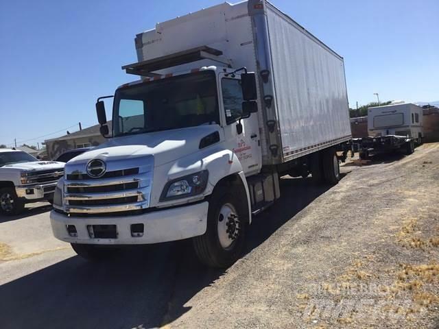 Hino 338 Camiões de caixa fechada