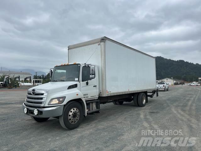 Hino 338 Camiões de caixa fechada