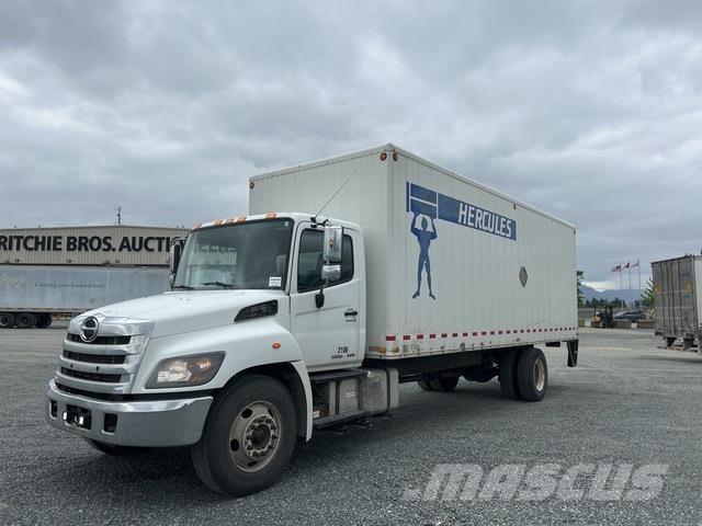 Hino 338 Camiões de caixa fechada