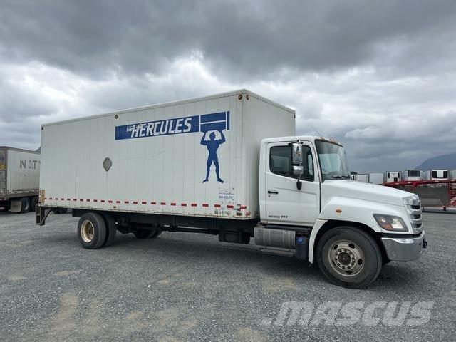 Hino 338 Camiões de caixa fechada