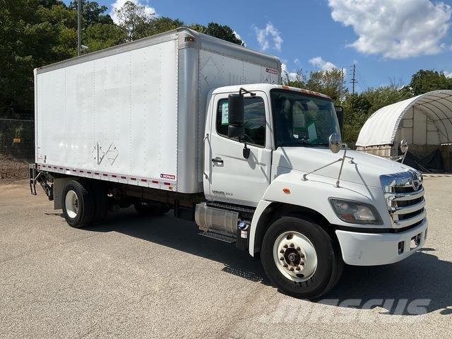 Hino 338 Camiões de caixa fechada