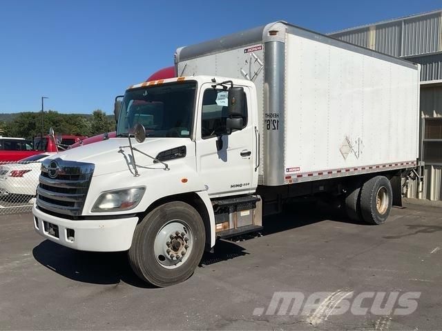 Hino 338 Camiões de caixa fechada
