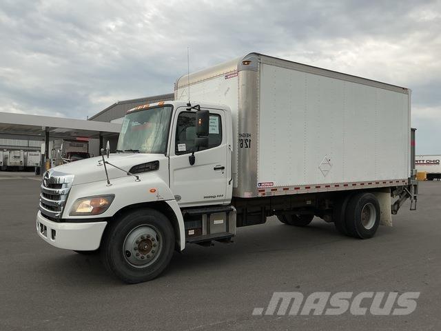 Hino 338 Camiões de caixa fechada