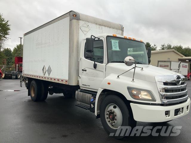 Hino 338 Camiões de caixa fechada