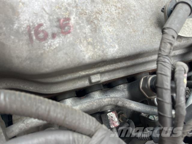 Hino FC Camiões de caixa fechada