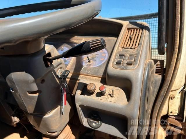 Hino GD1J Camiões estrado/caixa aberta