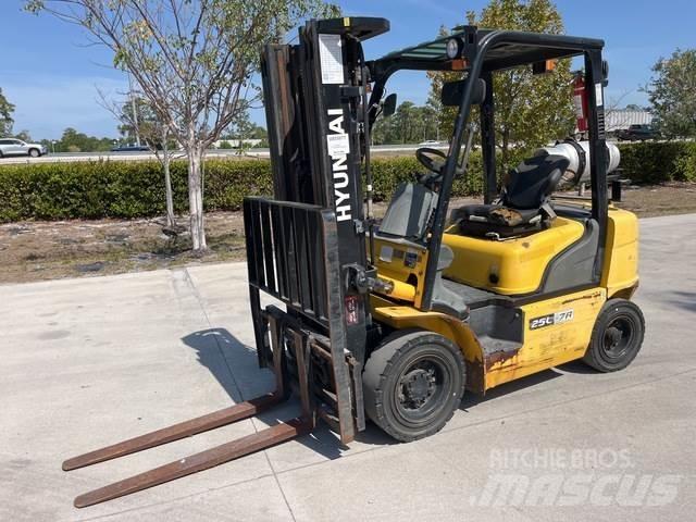 Hyundai 25L-7A Construção - Outros

