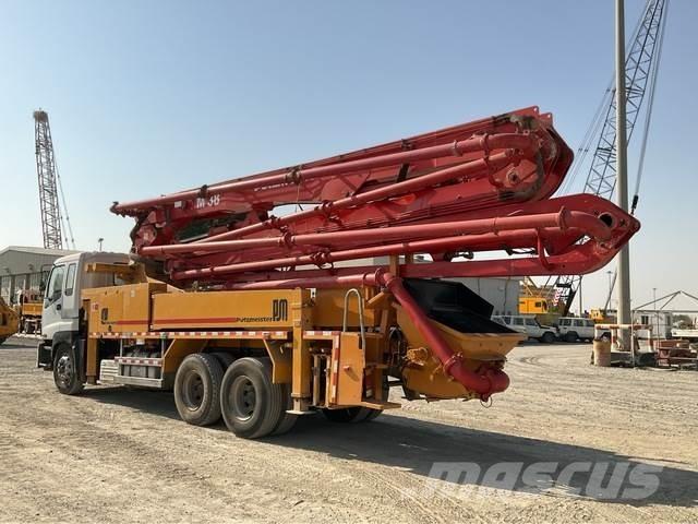 Isuzu  Camiões bomba Betão